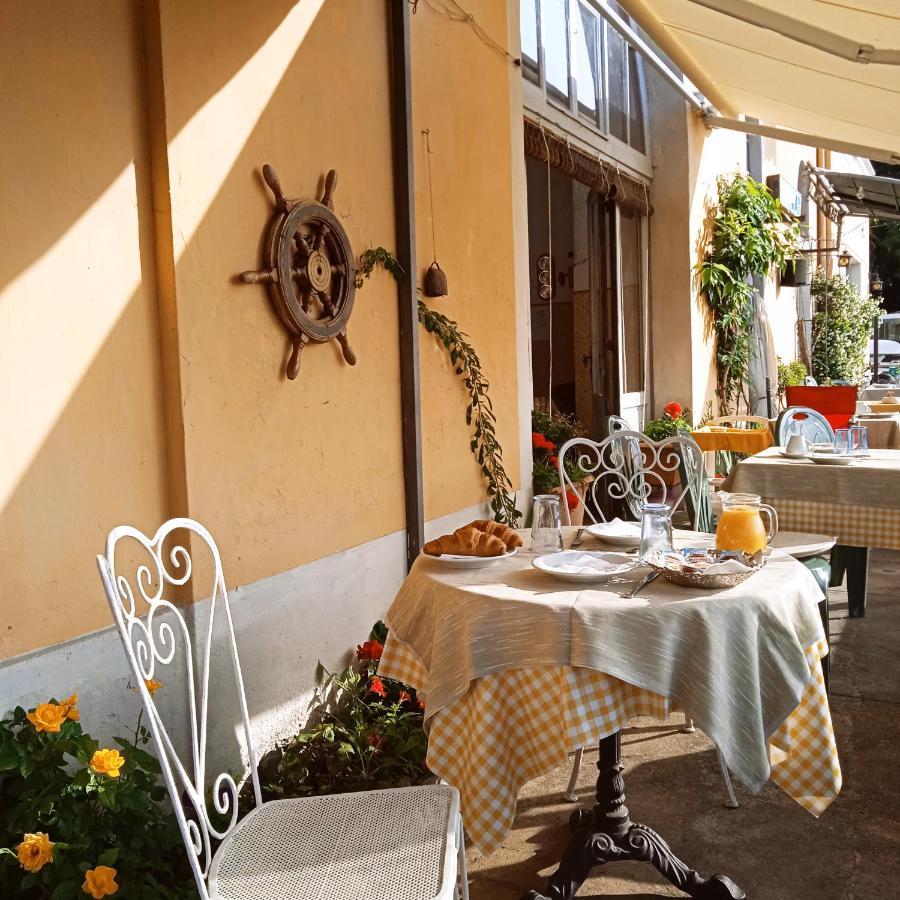 Affittacamere Trattoria Della Cascata Oggebbio Exterior photo